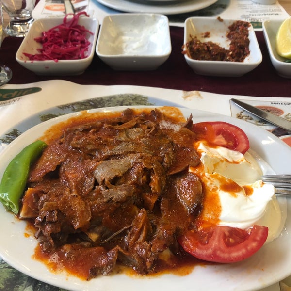 Das Foto wurde bei Sedir Restaurant von Zehra G. am 11/25/2019 aufgenommen