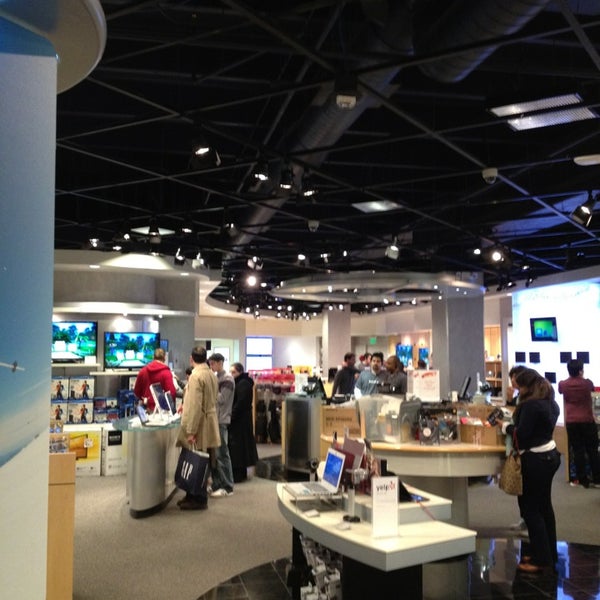 Sony Store (Now Closed) 13350 Dallas Pkwy