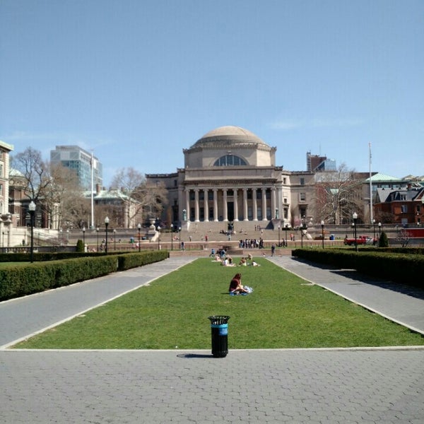 4/18/2015 tarihinde Joshua J.ziyaretçi tarafından South Lawn Columbia University'de çekilen fotoğraf