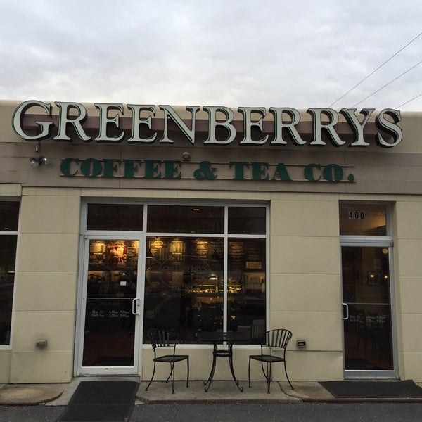 Foto scattata a Greenberry&#39;s Coffee Co. da Ken S. il 3/10/2017