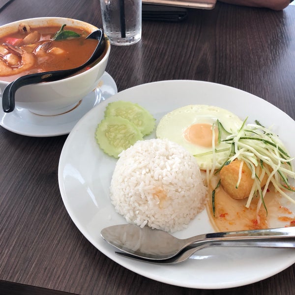 Strawberry Cafe Jalan Lumut 32000 Sitiawan Perak