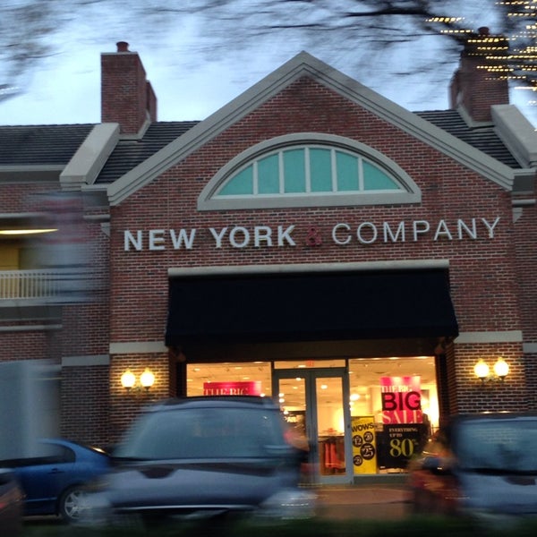 Ny company одежда. Флатирон билдинг в нью-йорке. Cos new york. Cos new york. Здание тиффани в нью-йорке.