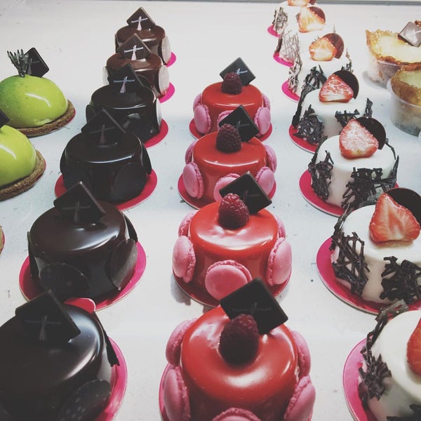 Demoncy Vergne Dessert Shop In Belleville