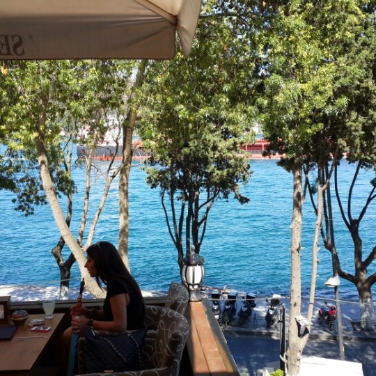 6/10/2013 tarihinde Eyub Altiner S.ziyaretçi tarafından Bosphorus Lounge'de çekilen fotoğraf