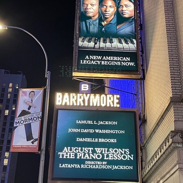 Foto tirada no(a) Barrymore Theatre por Erica G. em 10/6/2022