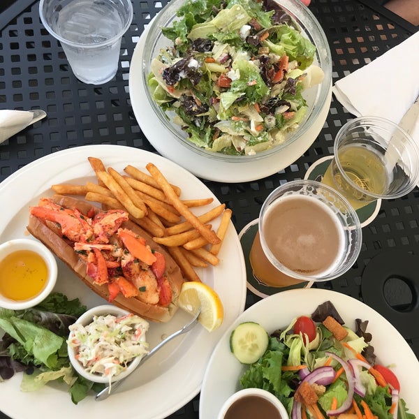 Donahue's Madison Beach Grille Bar