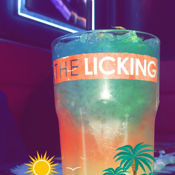 1/10/2019にD7がThe Licking Miamiで撮った写真