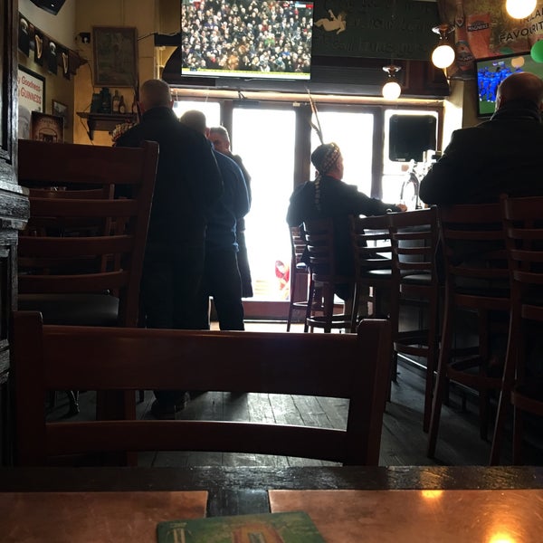 3/23/2016에 Zdenek M.님이 Caffrey&#39;s Irish Bar에서 찍은 사진