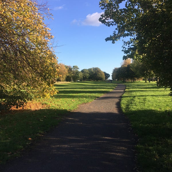 Гольфа парк ла. No 23 eastbury avenue northwood. Кудрей парк англия. Парк мур. 35 мур парк.