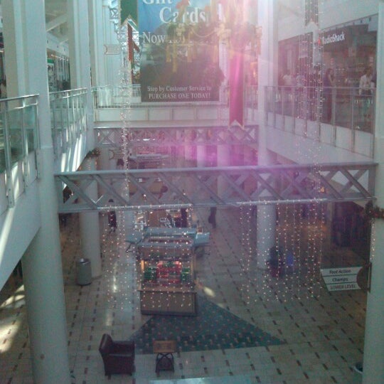 Снимок сделан в Tri-County Mall пользователем Joe H. 12/23/2012