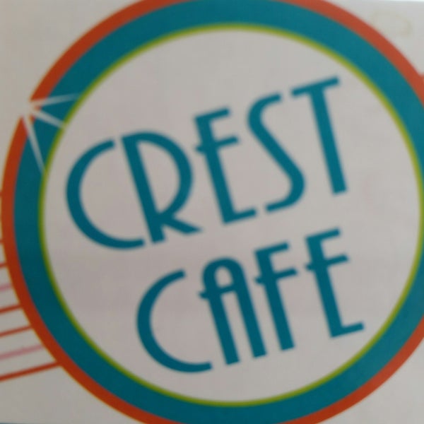 Das Foto wurde bei Crest Cafe von Joey G. am 4/25/2018 aufgenommen