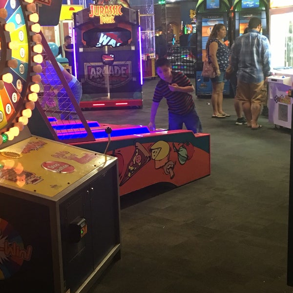 Gattitown Pizzeria in Southpark Meadows