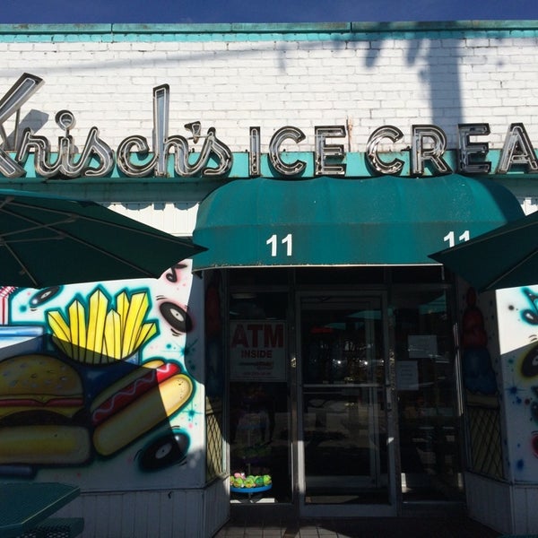 Photo taken at Krisch&#39;s Restaurant &amp; Ice Cream Parlour by Abbie L. on 8/18/2014