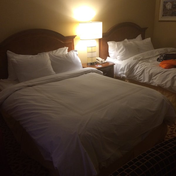 Foto tirada no(a) Mystic Marriott Hotel &amp; Spa por Bill B. em 7/31/2015
