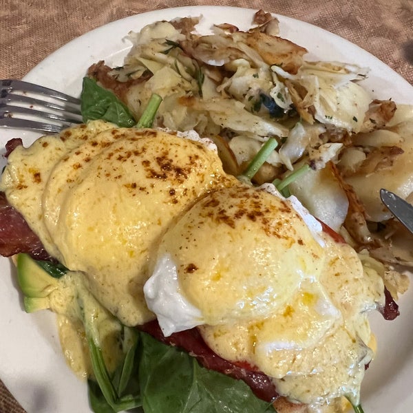 Crackers & Co. Café Café