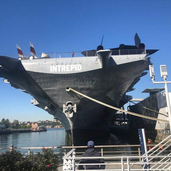 Photo taken at Intrepid Museum Store by Tomáš H. on 10/24/2019