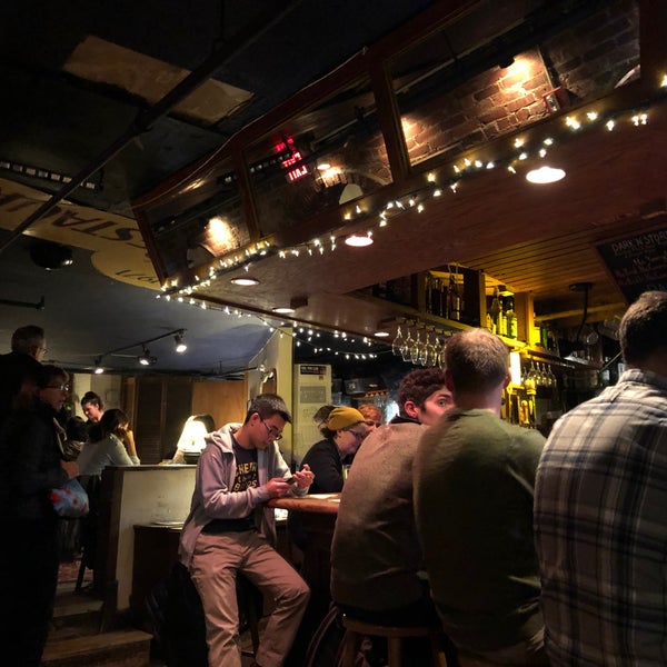 10/18/2019にTomáš H.がGrendel&#39;s Den Restaurant &amp; Barで撮った写真