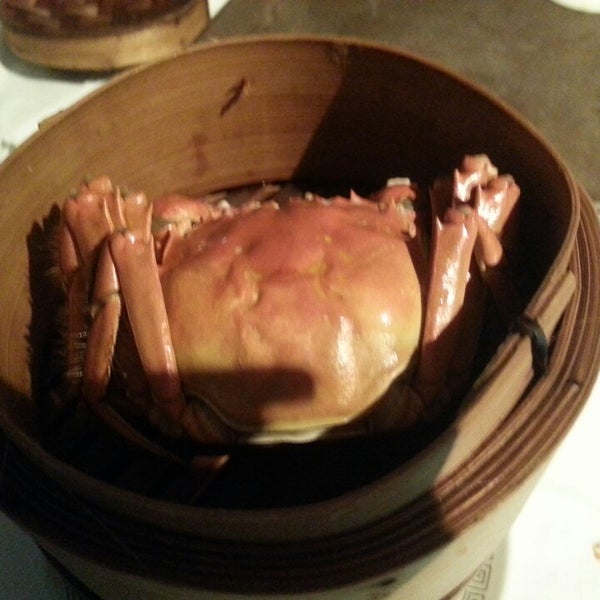 Снимок сделан в Min Jiang Chinese Restaurant пользователем Sally Y. 11/10/2013