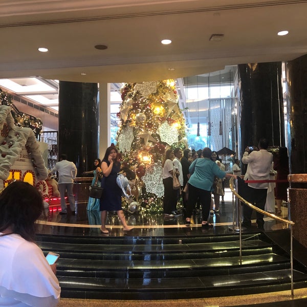 Photo taken at Diamond Hotel Philippines by Jeng M. on 12/22/2018