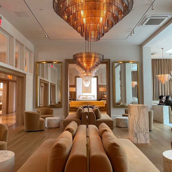 Restoration Hardware 262 visitors