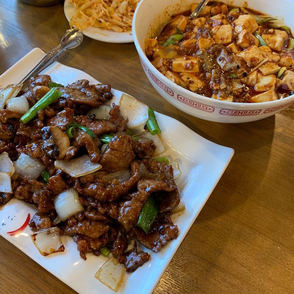 Das Foto wurde bei Lao Sze Chuan Restaurant von Ben L. am 10/23/2021 aufgenommen