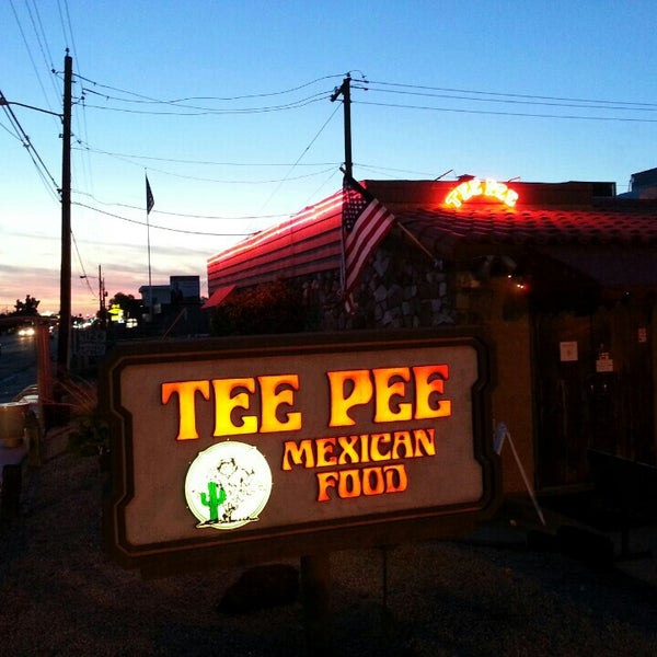รูปภาพถ่ายที่ Tee Pee Mexican Food โดย Andrew D. เมื่อ 3/20/2016