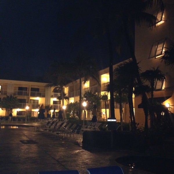 Foto scattata a Delray Sands Resort da Julia P. il 4/8/2014