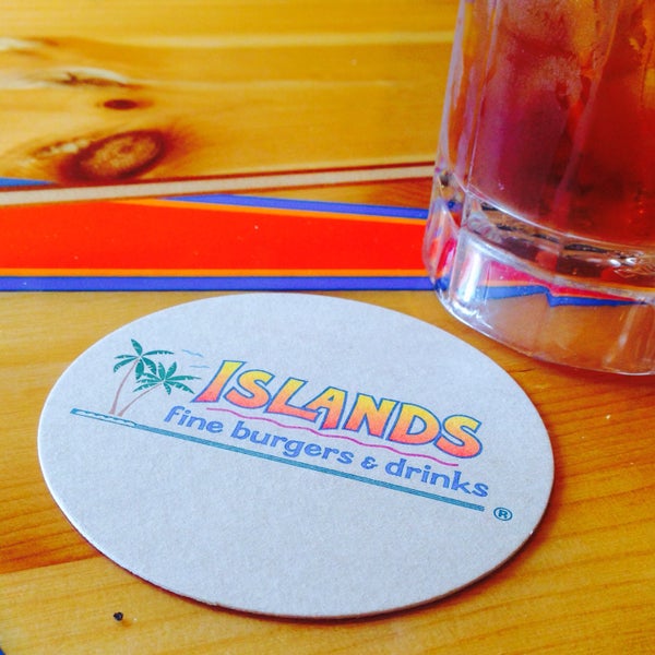 5/13/2015 tarihinde HEATHER K.ziyaretçi tarafından Islands Restaurant'de çekilen fotoğraf