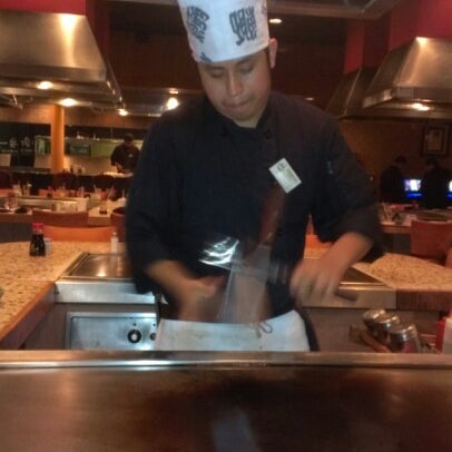 Das Foto wurde bei Tokyohana Grill &amp; Sushi Bar von Quy T. am 10/21/2012 aufgenommen