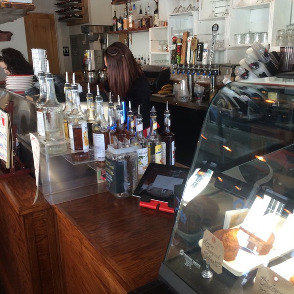 2/18/2015にTom W.がThe Corner Perk Cafe, Dessert Bar, and Coffee Roastersで撮った写真