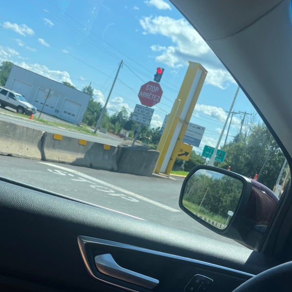 CBSA LacolleChamplain 221 Border Crossing 3 tips