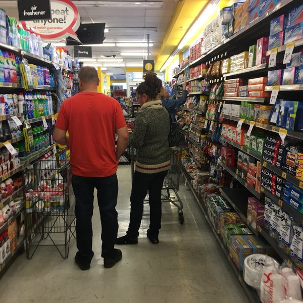 Giant Tiger Department Store