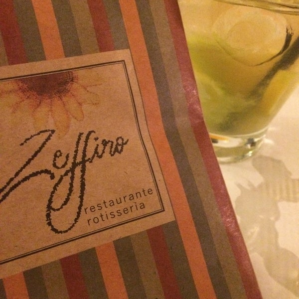 Das Foto wurde bei Zeffiro Restaurante von Rogerio M. am 6/28/2015 aufgenommen