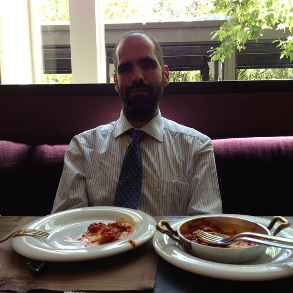 Foto diambil di Restaurante IO oleh Jonatan A. pada 7/5/2013
