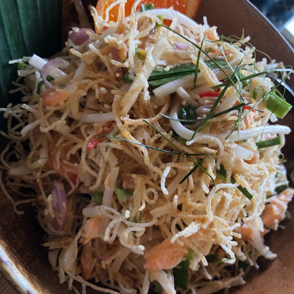 Thai farang randevú