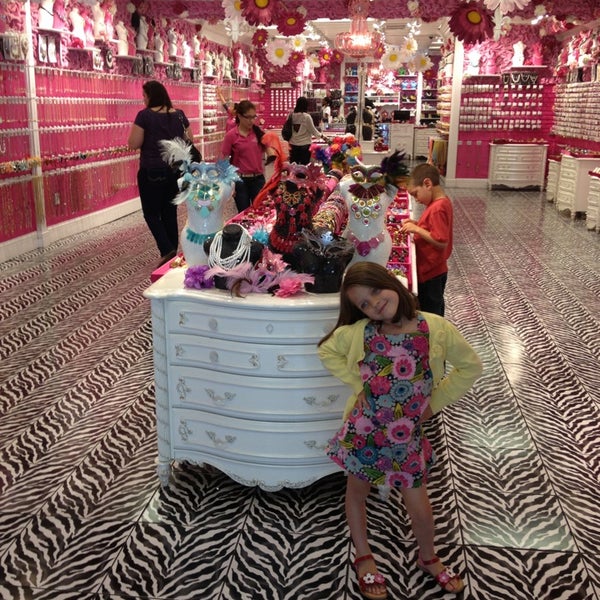 So Good Jewelry (Now Closed) Central Business District 4 tips