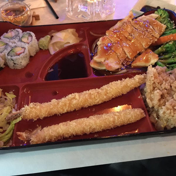 Photo taken at Zing Japanese Fusion by Tamra S. on 3/6/2015