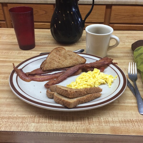 South Fork Cafe River Falls'da Diner