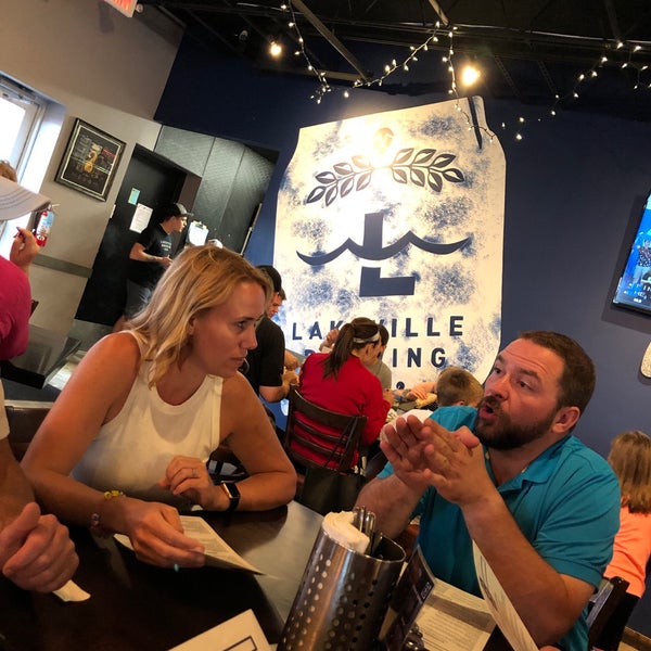 Foto tirada no(a) Lakeville Brewing Co. LLC por Josh B. em 7/7/2019
