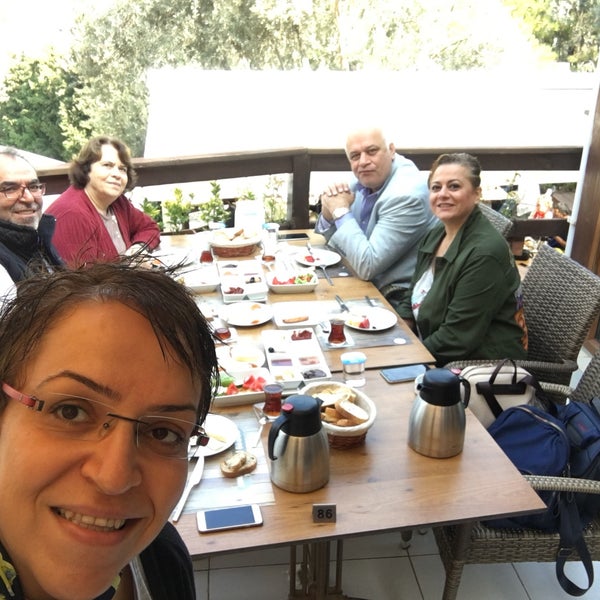 10/21/2018 tarihinde Fatoş N.ziyaretçi tarafından Orman İçi Cafe'de çekilen fotoğraf