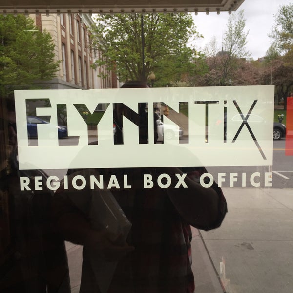 Foto tirada no(a) Flynn Center for the Performing Arts por Ryan M. em 5/15/2016