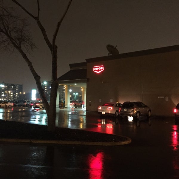 Coop Grant Park Winnipeg, MB