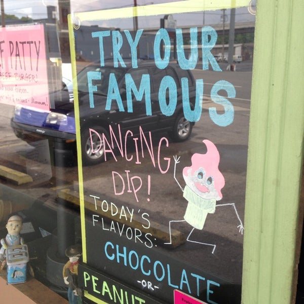 Bobbie's Dairy Dip Ice Cream Shop in Nashville