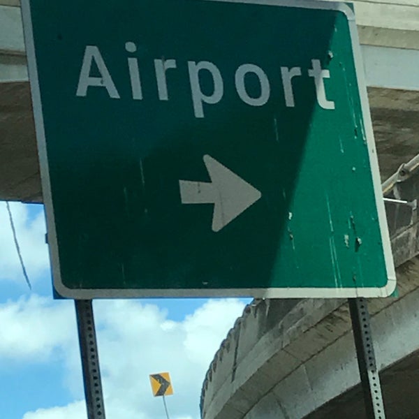 Honolulu Airport Cell Phone Waiting Lot Parking in Honolulu