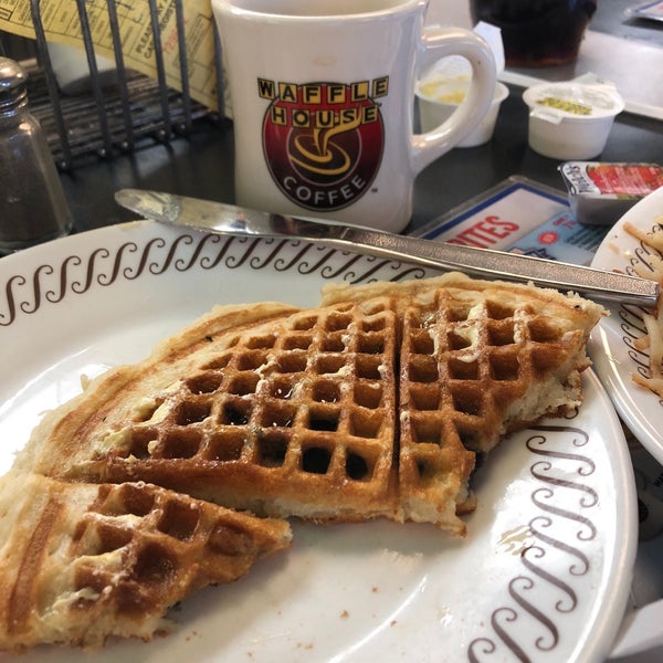 waffle house breakfast spot in vicksburg