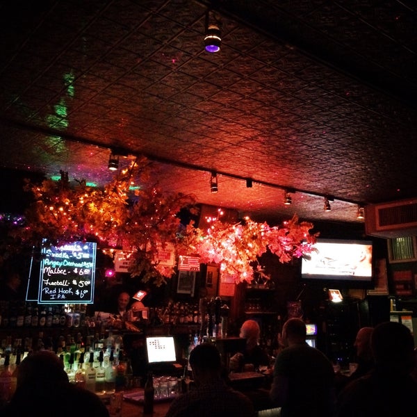 11/22/2015 tarihinde David F.ziyaretçi tarafından Ty&#39;s Bar'de çekilen fotoğraf