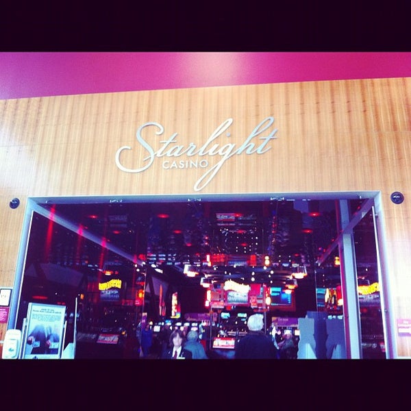 Foto diambil di Starlight Casino oleh Leo C. pada 10/24/2012