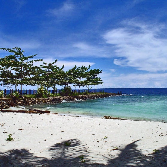 Hasil gambar untuk gambar pantai maraw biak