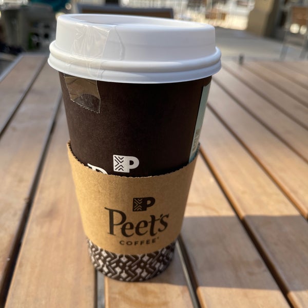 Foto scattata a Peet&#39;s Coffee &amp; Tea da E E. il 3/13/2021