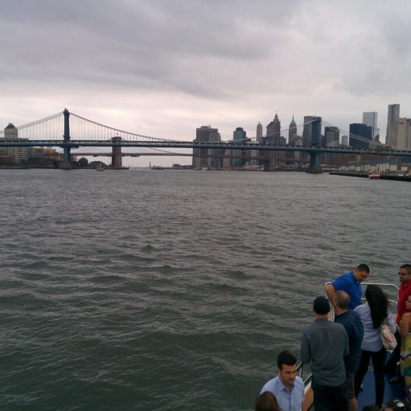 Foto tirada no(a) New York Health &amp; Racquet Club Yacht por Nameet P. em 8/30/2014
